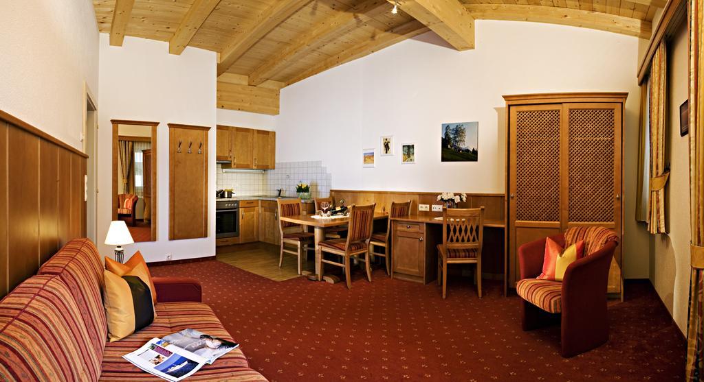 Apart Hotel Garni Strasser Zell am Ziller Kültér fotó
