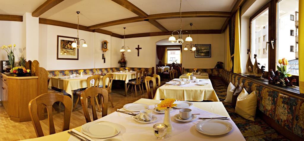 Apart Hotel Garni Strasser Zell am Ziller Kültér fotó